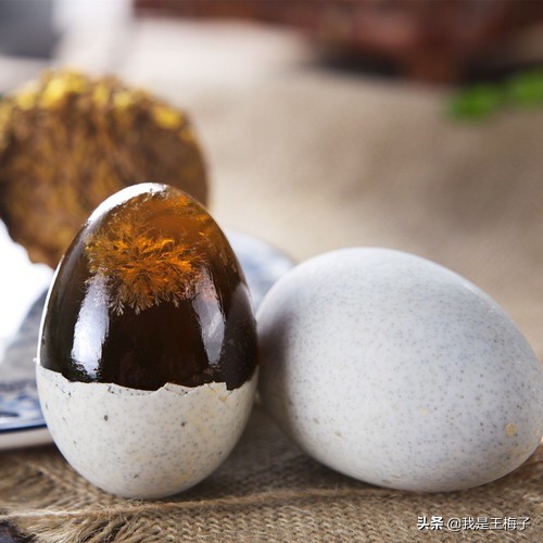 买皮蛋回来发现里面有异物怎么办,买皮蛋注意哪些