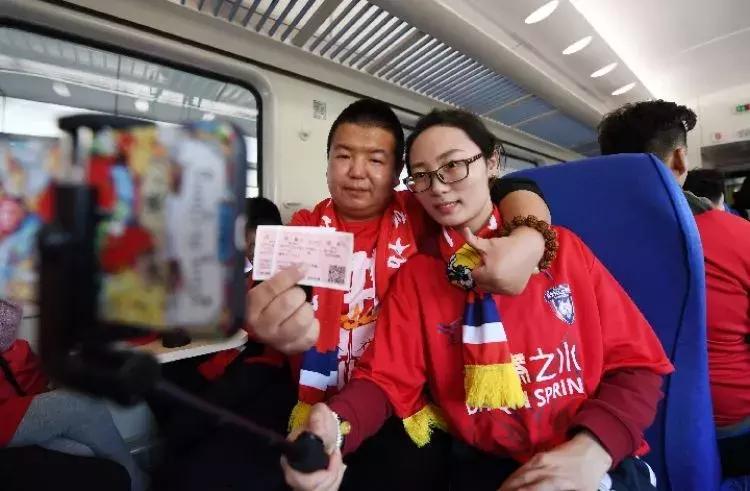 足球文化建设与推广,足球文化传承活动