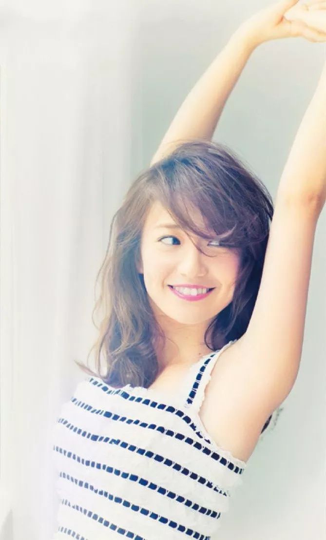 小嶋阳菜昔日青涩写真让人怀念,小嶋阳菜大岛优子