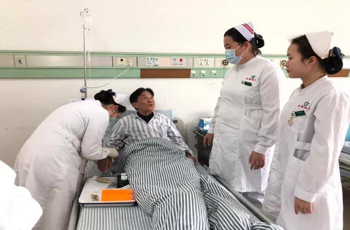 *警武**广东省总队医院外三科侧记：您为我解“忧”我为您点“赞”