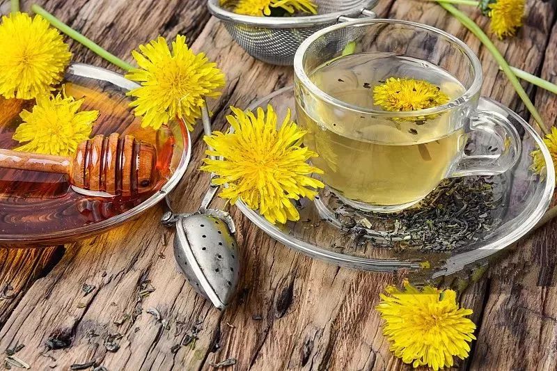 中药不能和饭一起吃但可以做药膳,可以当菜吃的中药