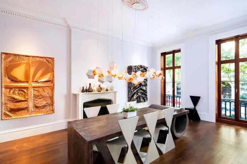 “不要男人只要房子”的她，10年后怎么样了？