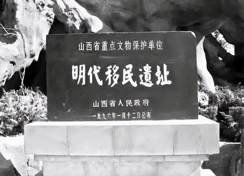 小脚趾甲两瓣的是满族还是汉族人,小脚趾甲为什么有两瓣是汉人