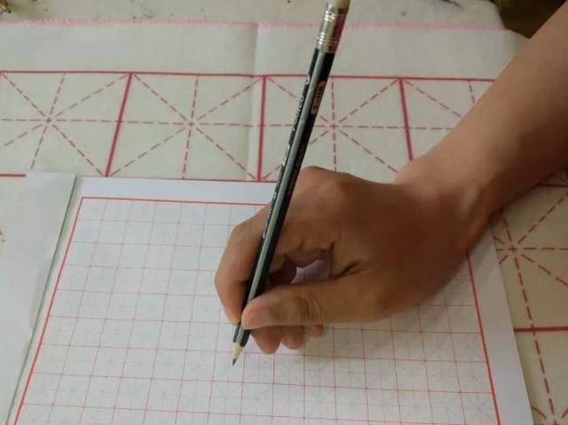 握笔写字正确姿势视频教程幼儿,握笔写字的正确方法和姿势