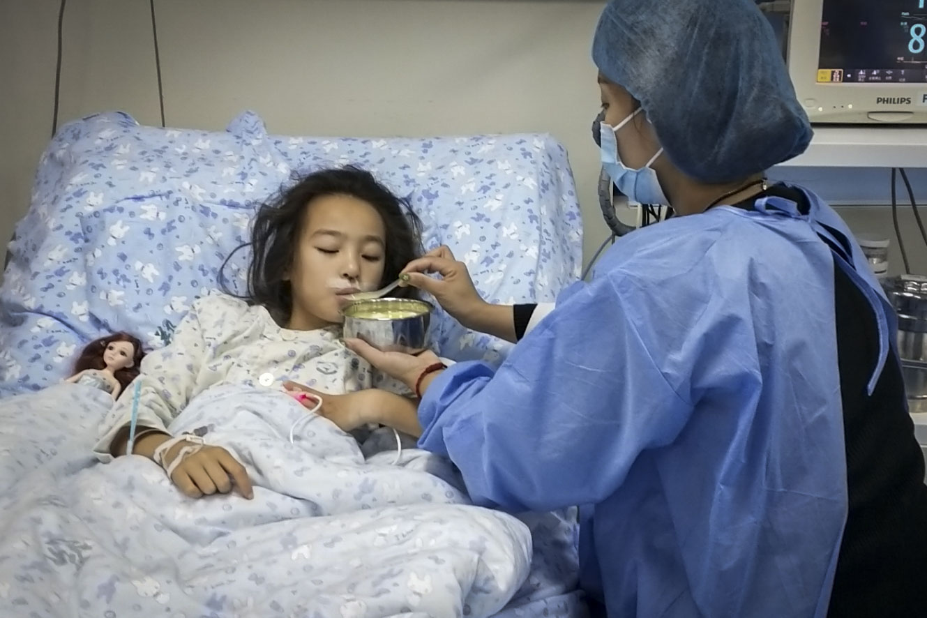 山东7岁女孩为救姐姐捐献骨髓,女子忍痛捐骨髓成功挽救一人生命