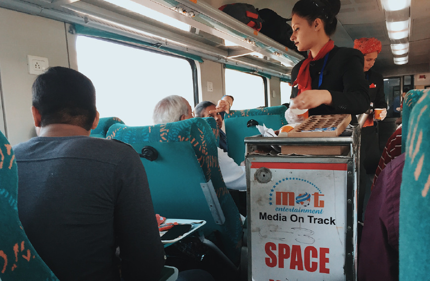 真正的印度火车2019,第一次乘坐印度的火车是什么体验