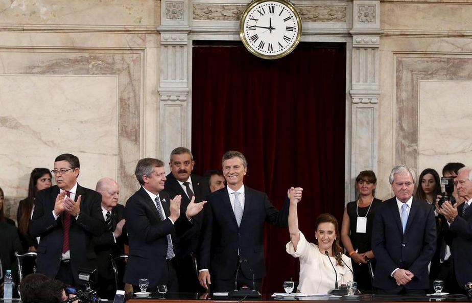 加拿大议员出镜,加拿大议员视频开会