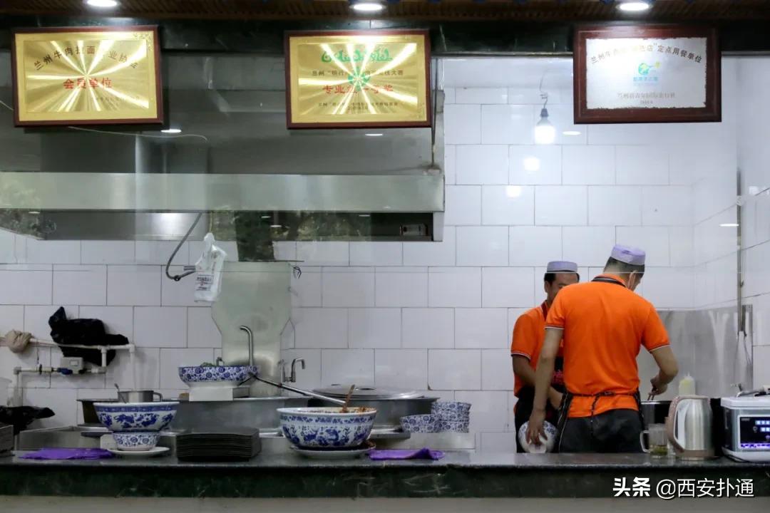 到兰州吃一碗正宗的兰州牛肉面,西安正宗的兰州牛肉面推荐