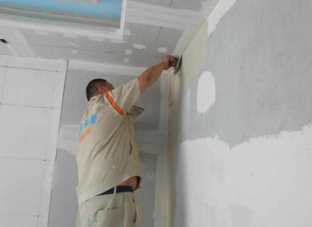 墙面开裂怎么补救的最佳方法,家里的墙裂缝大最好处理办法