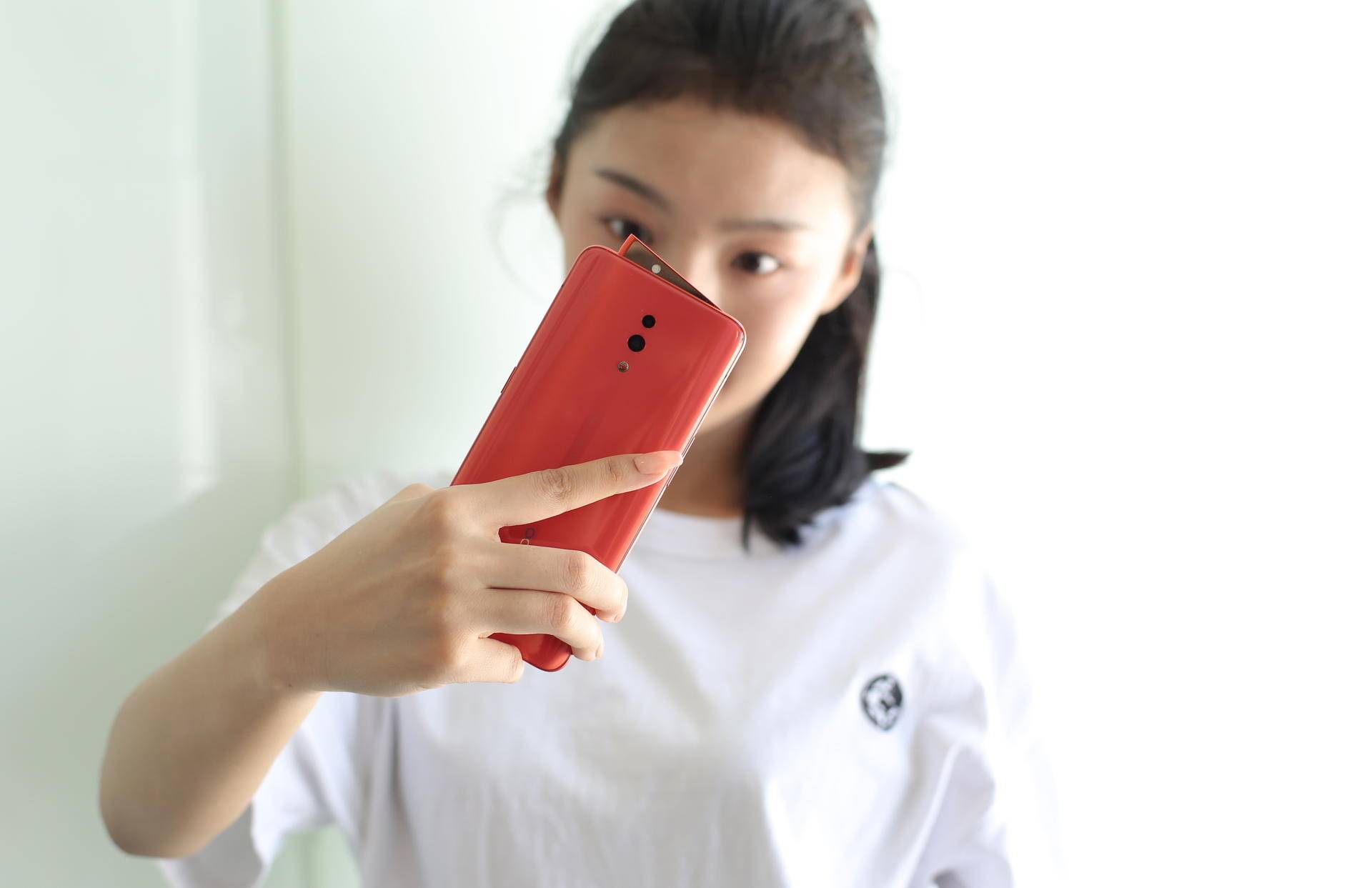 opporeno自拍锐化太厉害,opporeno自拍原相机放大