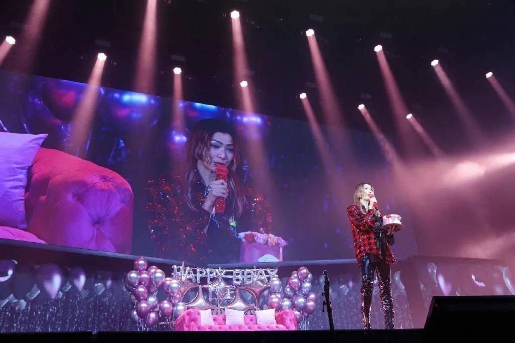 和49岁的她比，流量们的努力好廉价