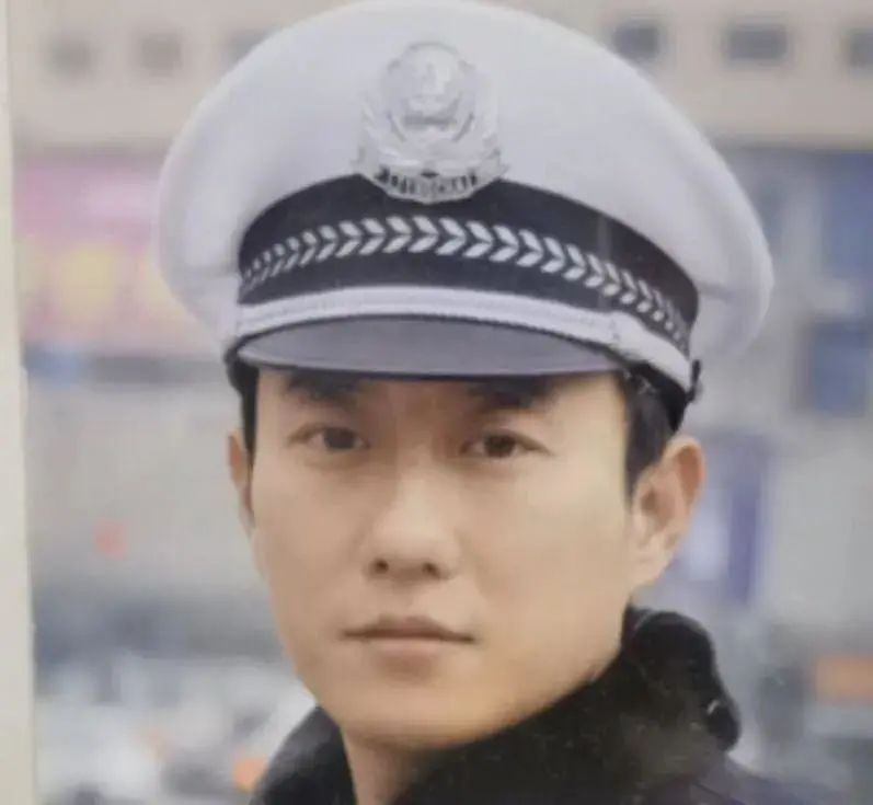 永远开不出罚单的谭警官什么意思,开不出罚单的谭警官全名