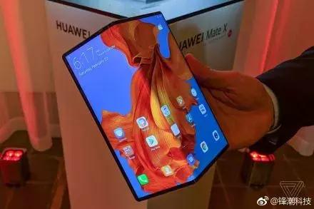 华为5g折叠手机价格及性能怎么样,华为折叠屏怎么贴膜