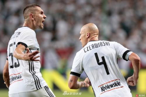 足球热身如何热肺,足球比赛急救知识