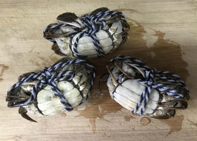 螃蟹如何清洗视频教程,螃蟹怎么清洗家常做法