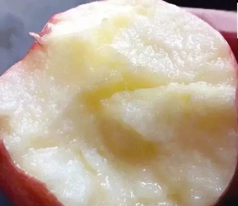 山西红富士苹果，手机微信号:13453922950