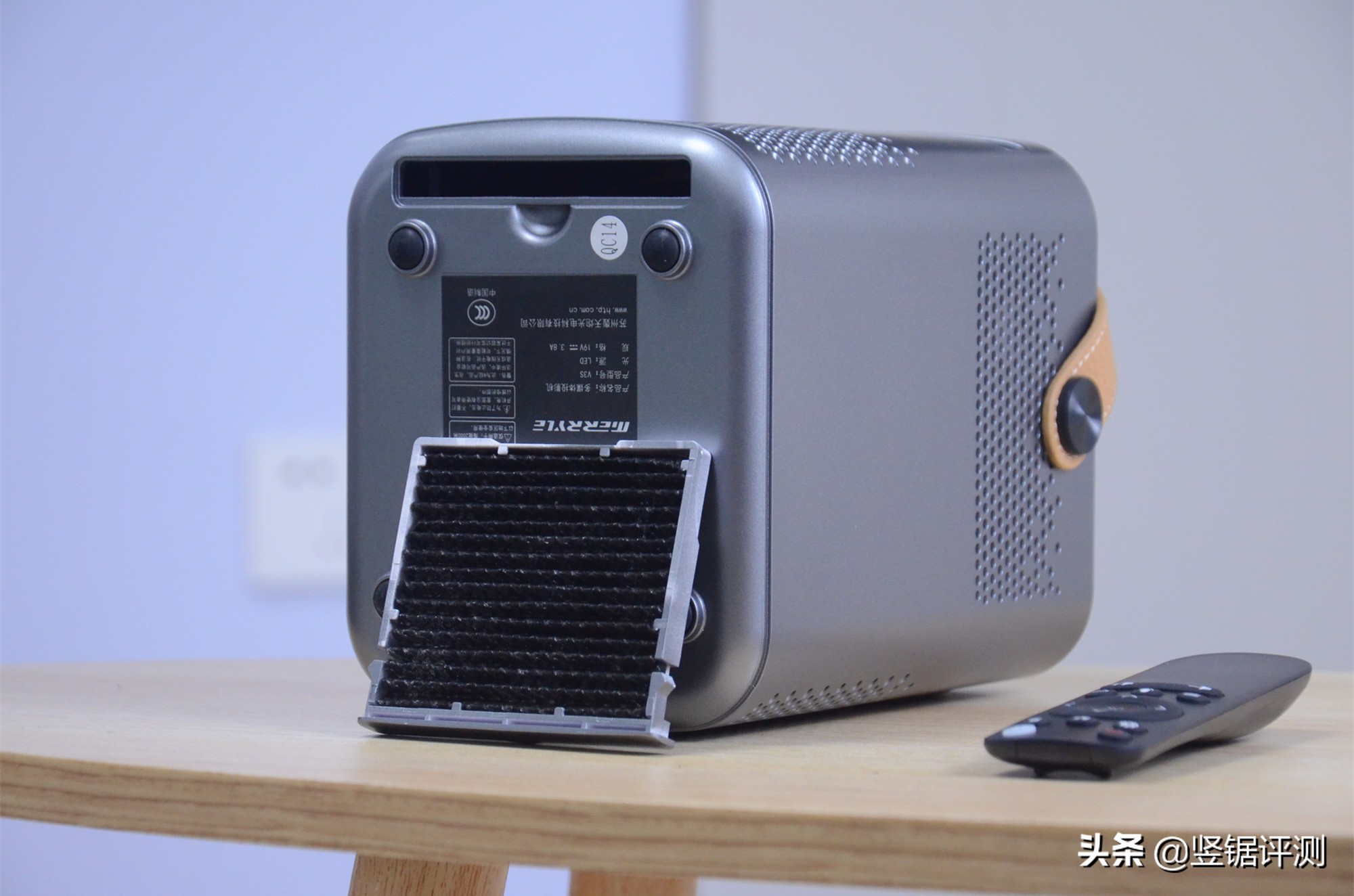 4000元价位最值得买的智能投影仪,投影仪千元机测评