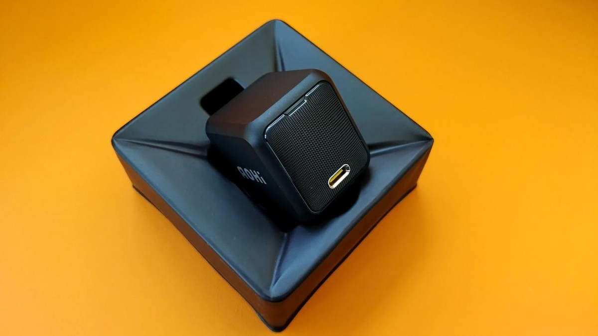 充电效率飞彪，体积小到逆天竟然还比苹果原充小60%AOHi65W体验