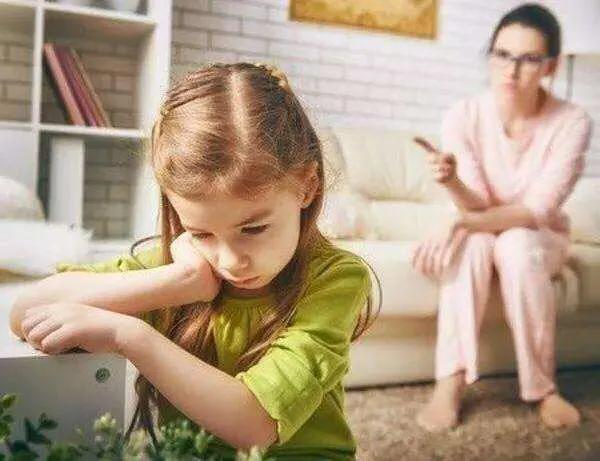 爱说丧气话的父母,这四种父母养不出自信的孩子