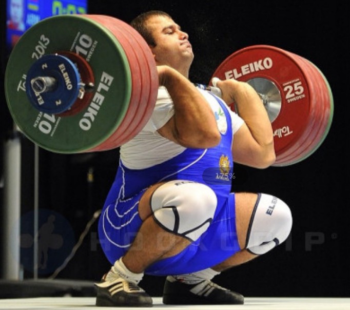 深蹲膝盖不能超过脚尖正确吗,深蹲膝盖要不要超过脚尖