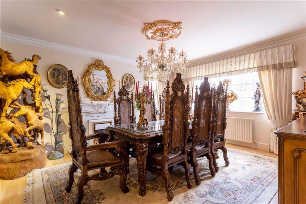 这些千奇百怪的房子,这些户型奇葩的房子居然还挺抢手