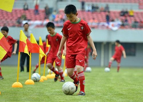 投机者请远离中国足球！