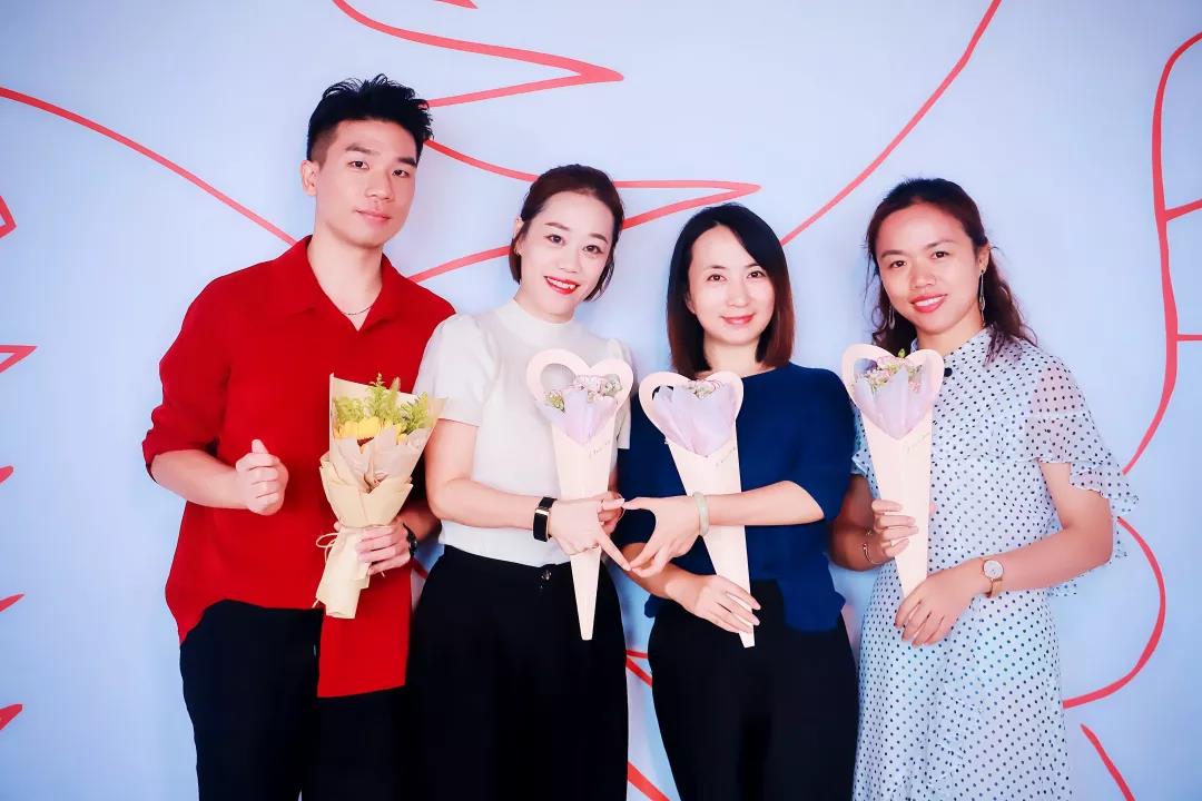 女性创业团因爱而生，匠心打*爱造**的教育