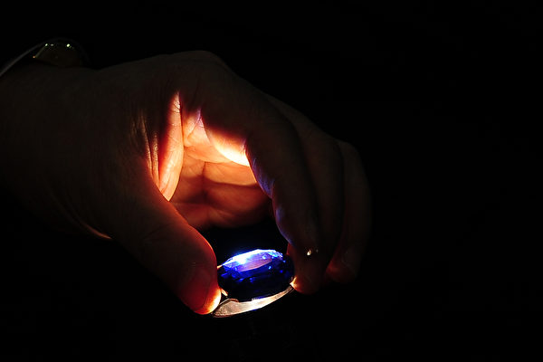 罕见钻石,博茨瓦纳纯天然蓝钻石
