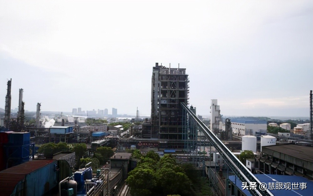 七十年代引进化肥,七十年代初期引进外资建立的项目