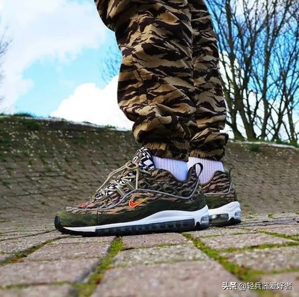 迷彩酷炫风,10年前的武警迷彩虎斑迷彩