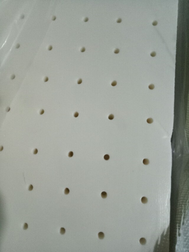 床垫怎样通过试睡分辨棕和乳胶,怎么分辨乳胶床垫跟海绵床垫