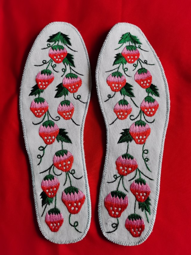 绣花鞋垫太美了,妈妈刺绣鞋垫