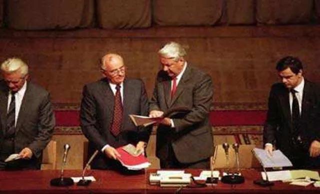 解密卡廷事件真相,卡廷事件原因是什么