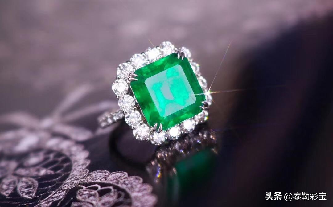 祖母绿戒指适合什么场合,祖母绿形状钻石戒指寓意