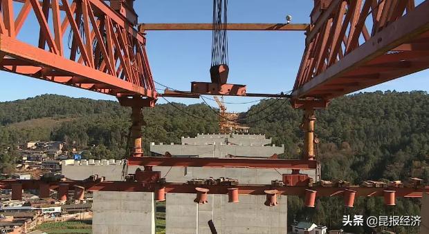 云南石泸高速什么时候通车,昆明至泸石高速公路