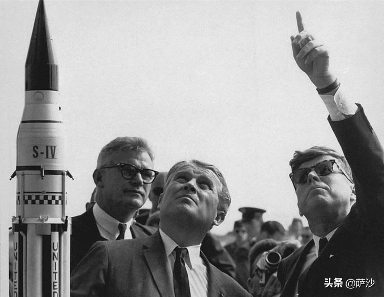 2万奴工死于导弹制造：1944年9月8日纳粹首次发射V2火箭