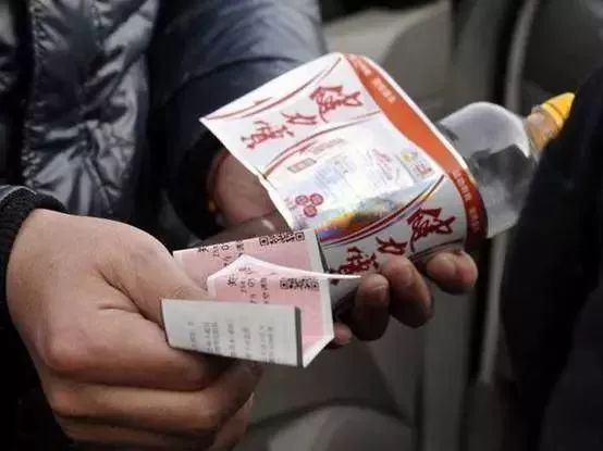 为什么黄牛都买不到火车票,为什么黄牛买的车票便宜