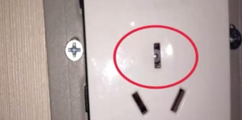 建议大家住酒店:先拔掉电视机插头,用这个小米神器检测一遍房间