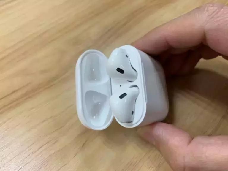 原装airpods2代还值得买吗,airpods2代细节评测
