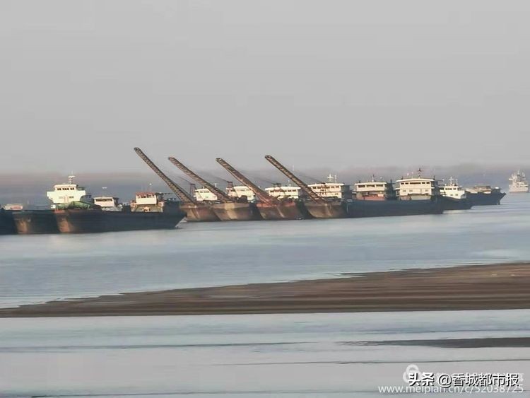 咸宁市港航海事局戮力打好水陆两个防疫战