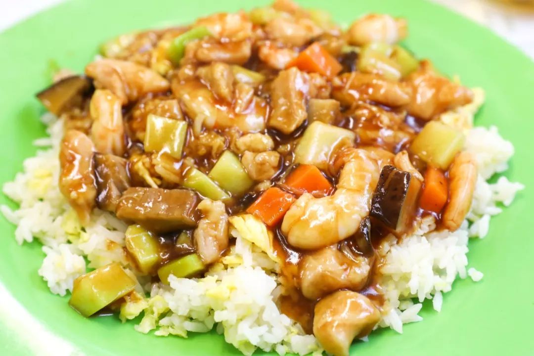 一筷子就能吃到香港，奶茶和西多士一定要安排