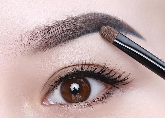 卡姿兰刀削眉笔画眉教程,不会画眉化妆怎么办