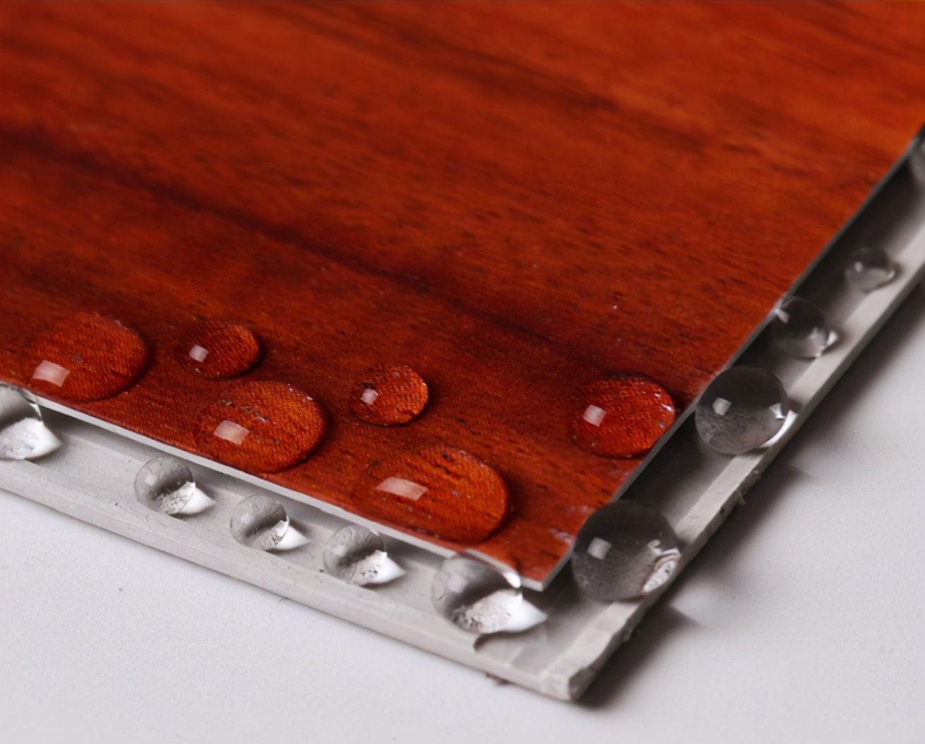 地面铺什么可以代替瓷砖防滑,客厅铺哪种瓷砖最防滑