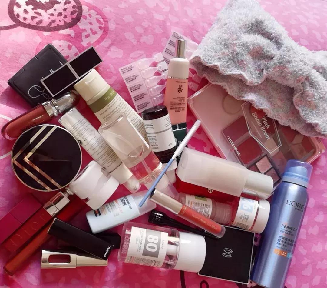 女生化妆包大揭秘,美少女蝴蝶结化妆包