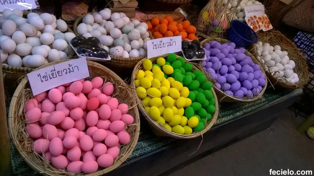 为什么泰国人要穿粉红色,去泰国为什么要穿红色衣服