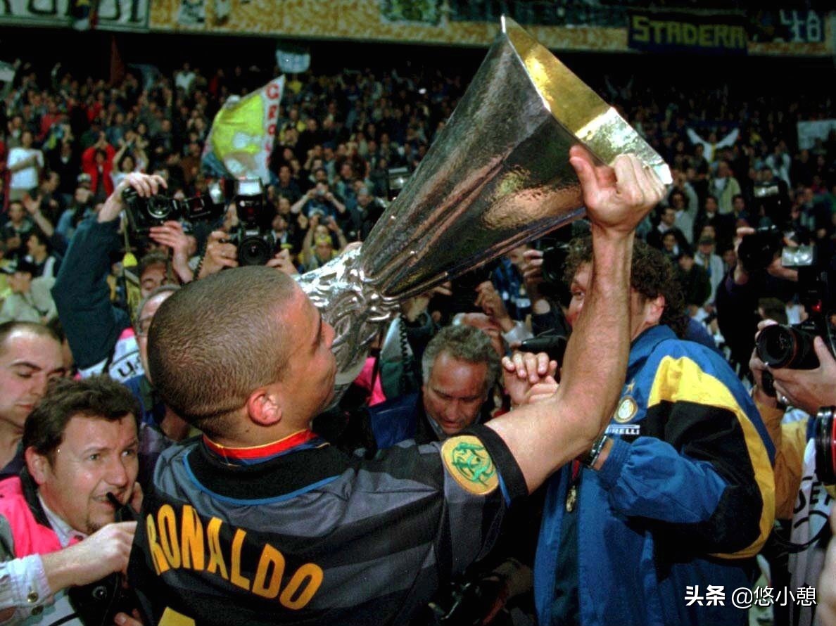 足球开局就是巅峰罗纳尔多,90年代足坛第一人罗纳尔多