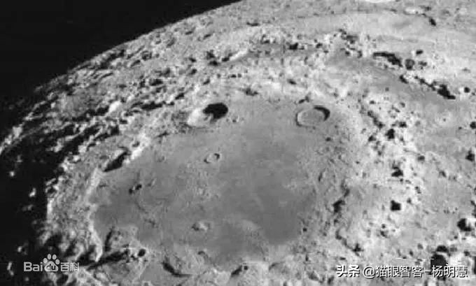 月球背面永远是黑天吗,月球背面始终是黑夜吗