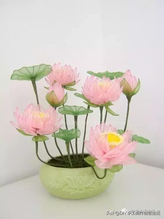 把彩色的*袜丝**套在铁圈上，最后竟然变得这么美（附教程）