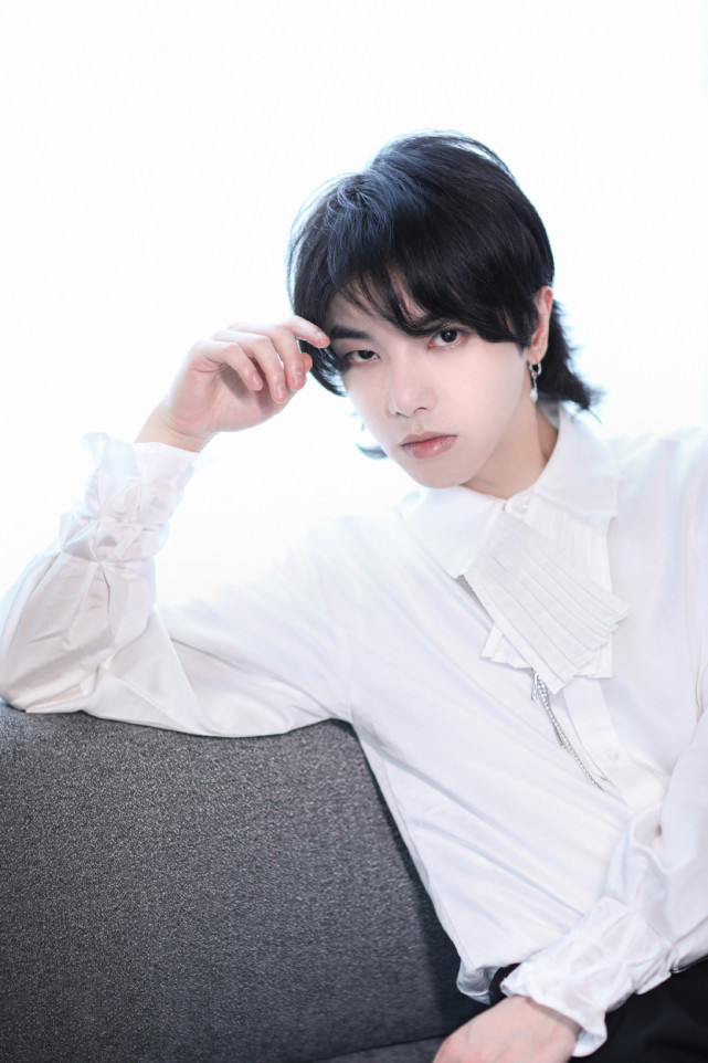 华晨宇与天娱传媒合约到期,华晨宇天娱地位