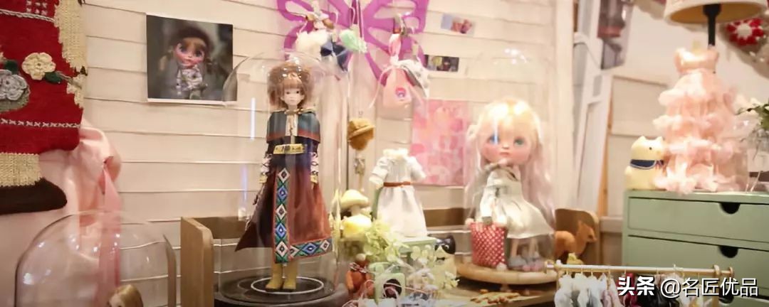 怎么用不要的衣服给玩偶做裙子,怎么给小玩偶做好看的小裙子